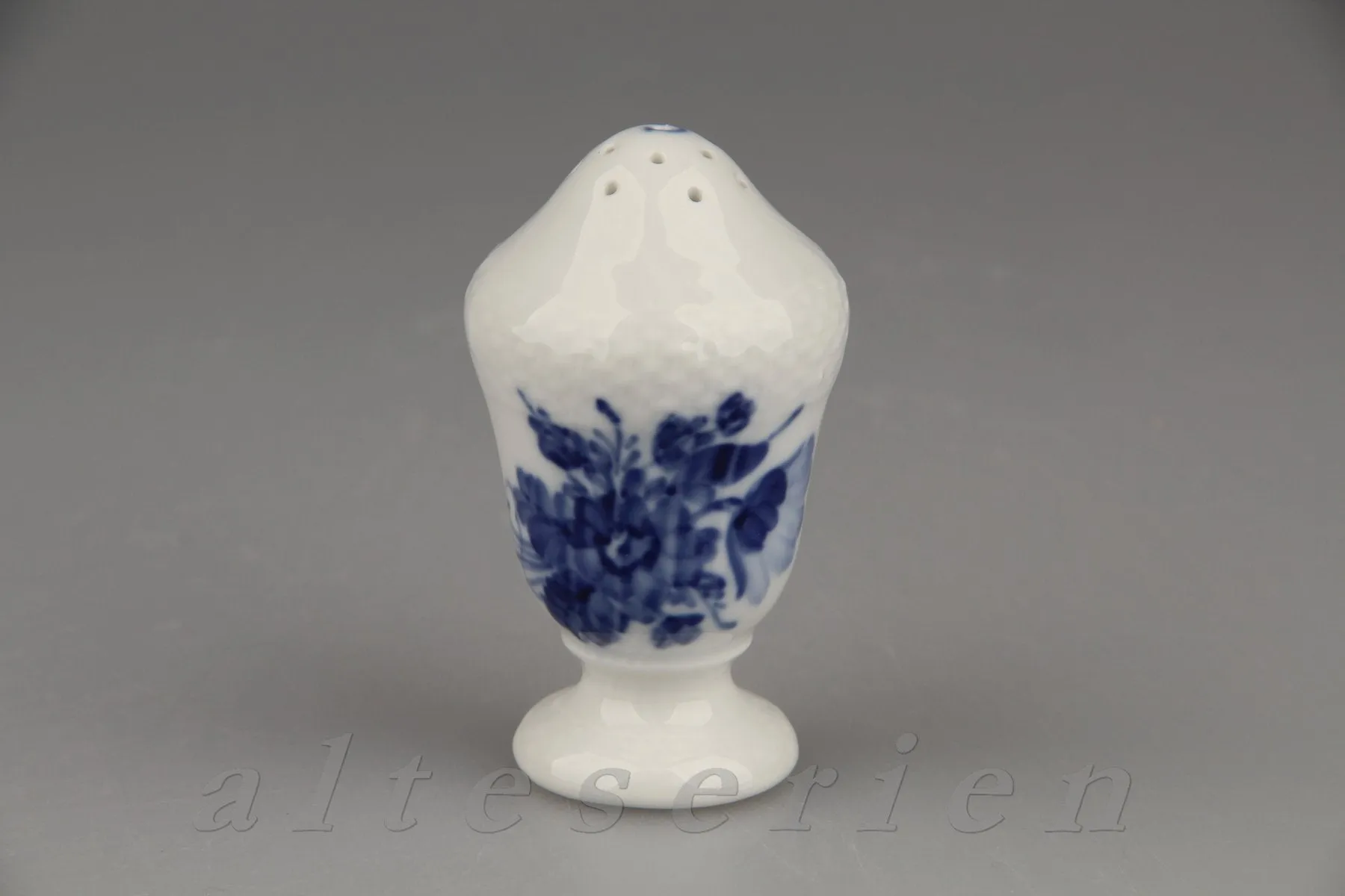 Salzstreuer - Royal Copenhagen Blaue Blume geschweift  II. Wahl