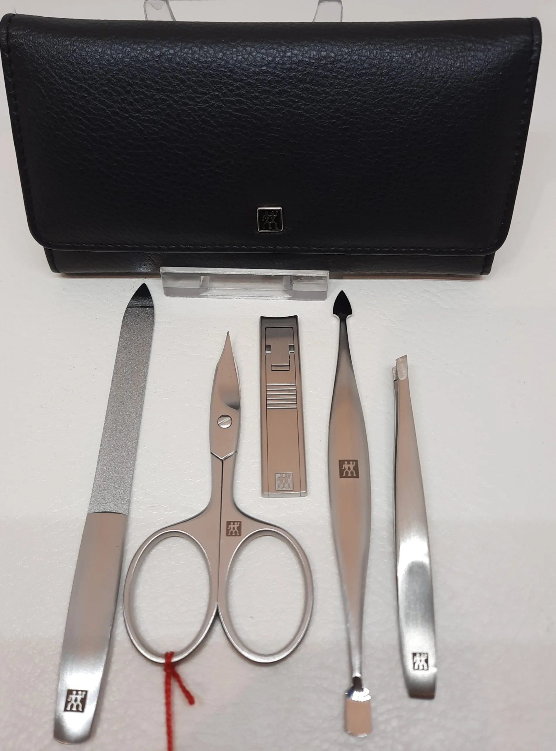 5 tlg. Nagelpflegeset in schwarzem Echtleder-Etui Nagel-u.Hautschere, Nagelknipser, Nagelfeile,