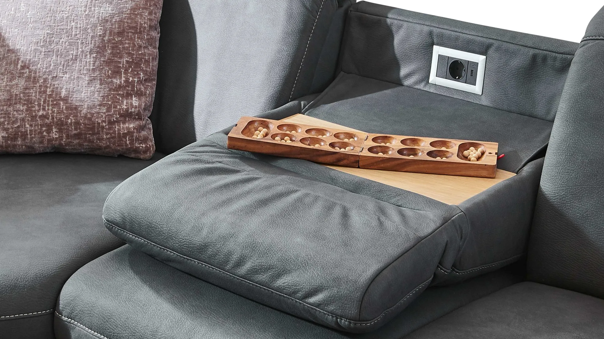 Polstermöbel Serie Senturo System - Tischfunktion, manuell