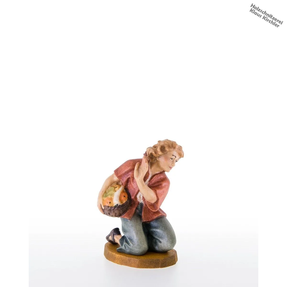 Bub kniend mit Obstkorb