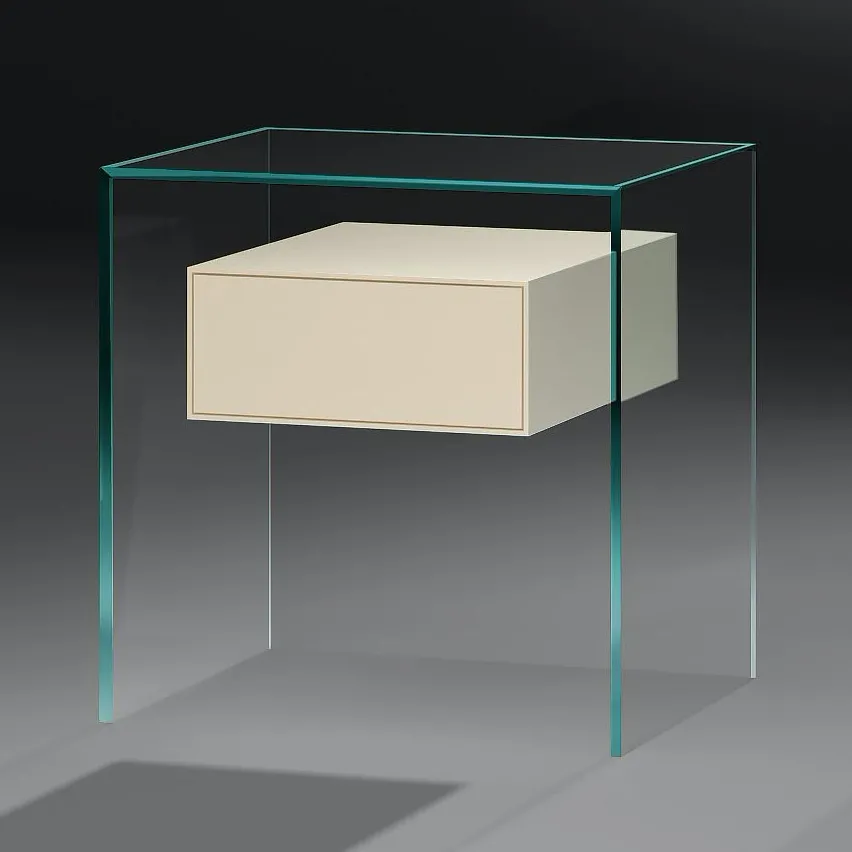 Pure Fly Glasnachttisch von Dreieck Design