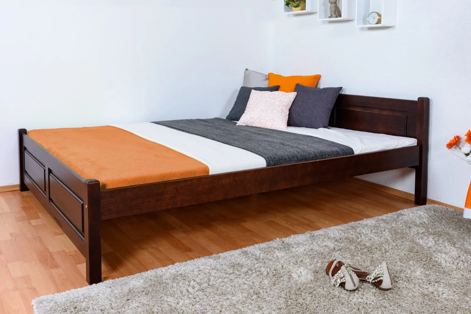 Jugendbett Kiefer massiv Vollholz Walnussfarben 77, inkl. Lattenrost - 160 x 200 cm (B x L)