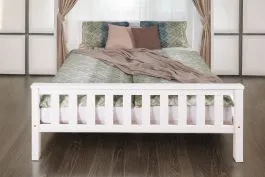 Einzelbett / Gästebett Kiefer Vollholz massiv weiß lackiert A28, inkl. Lattenrost - Abmessung 140 x 200 cm